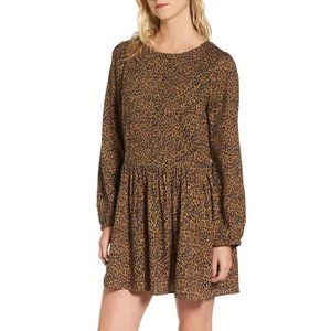 Hinge Pintuck Mini Dress in Leopard-Print, L